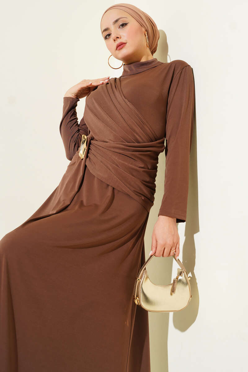 Evening Dress with Waist Buckle - Brown