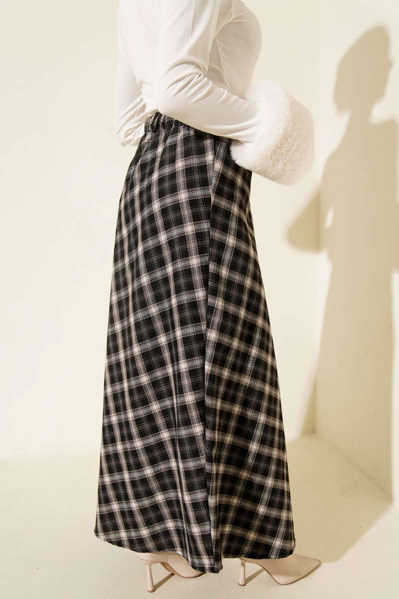Basic Plaid Skirt with Elastic Waist - Black