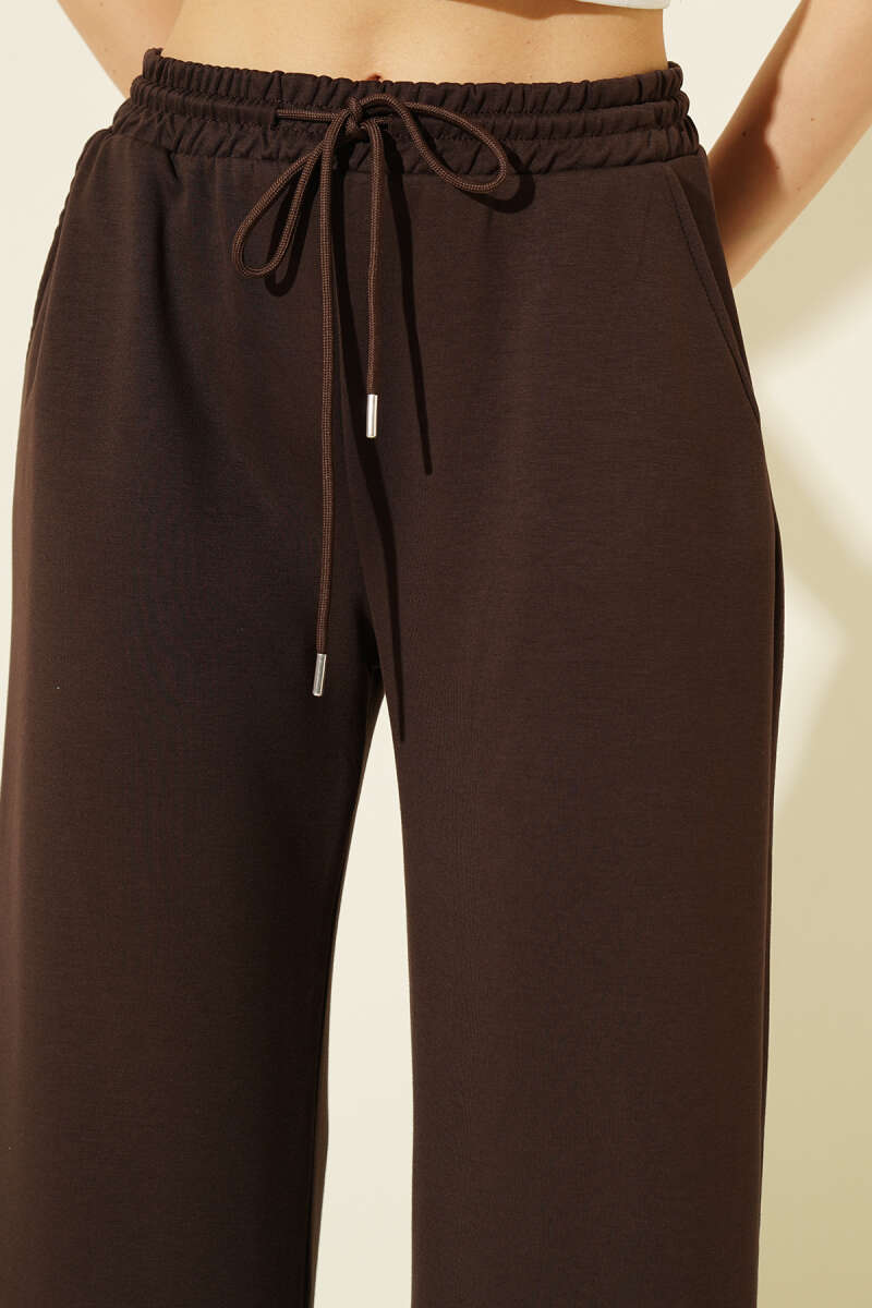 Elastic-Waist Loycha Pants - Brown