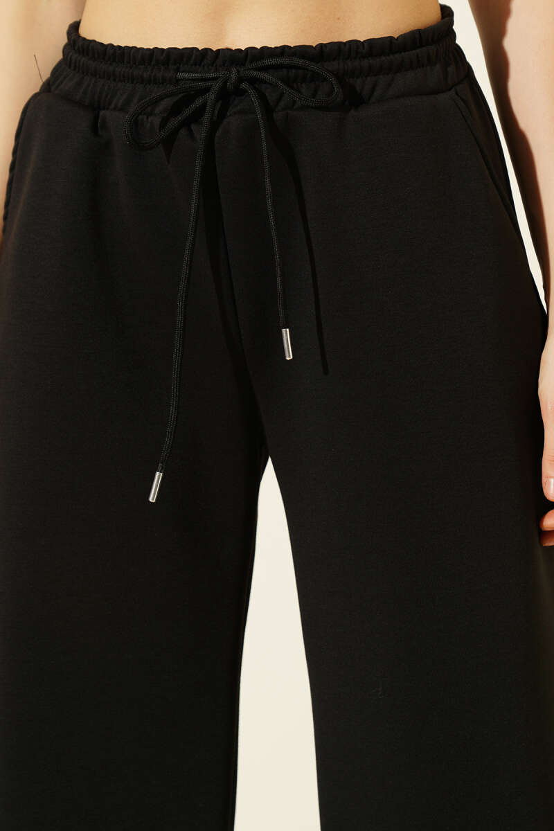 Elastic-Waist Loycha Pants - Black