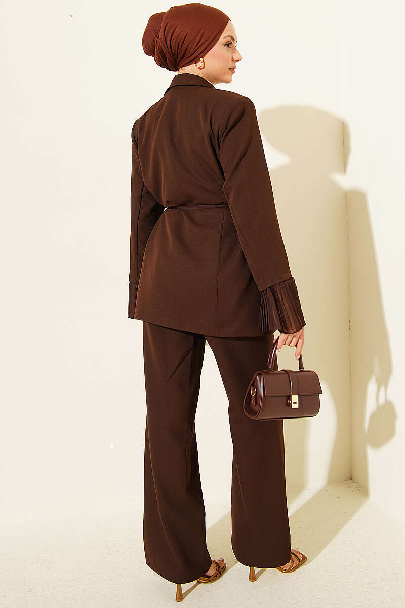 Blazer Set with Flower Brooch and Pleated Cuffs - Brown