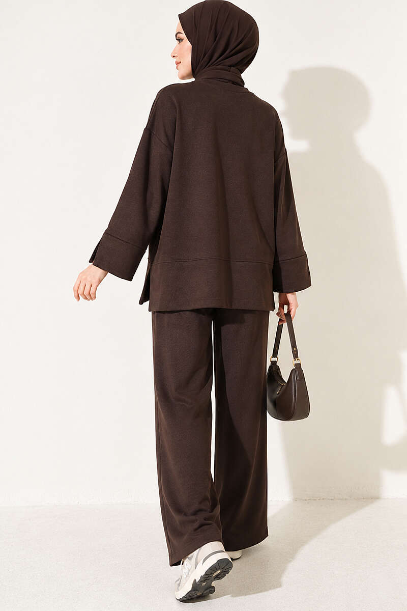 Loycha Two-Piece Set with Cuff Slits - Brown