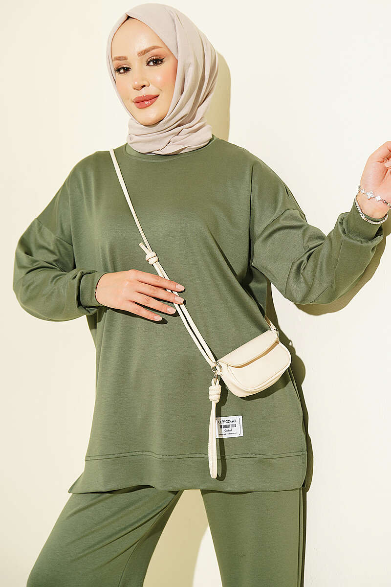 Crew-Neck Two-Piece Set with Emblem - Khaki
