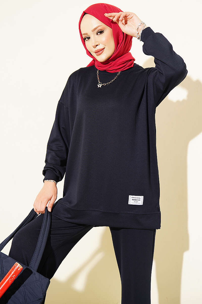 Crew-Neck Two-Piece Set with Emblem - Navy