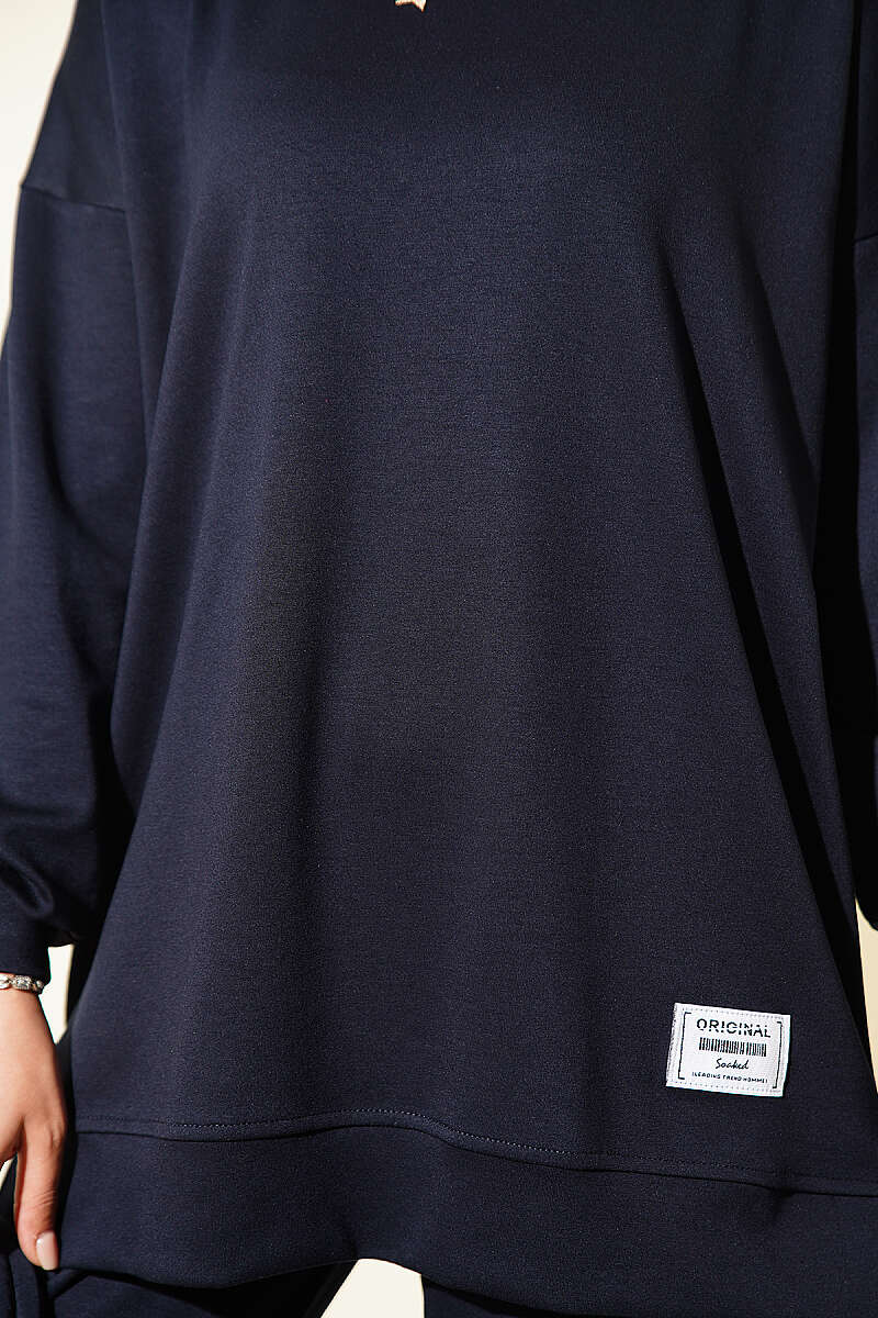 Crew-Neck Two-Piece Set with Emblem - Navy
