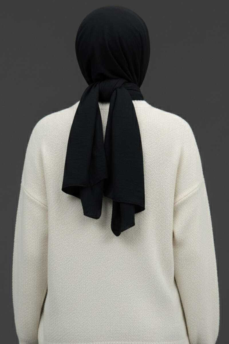 Basic Crew-Neck Fluffy Sweater - White
