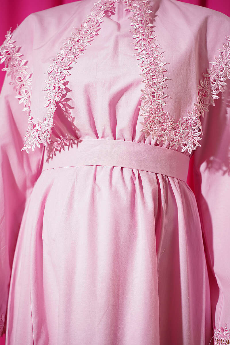 Crew-Neck Dress with Guipure Detail - Pink