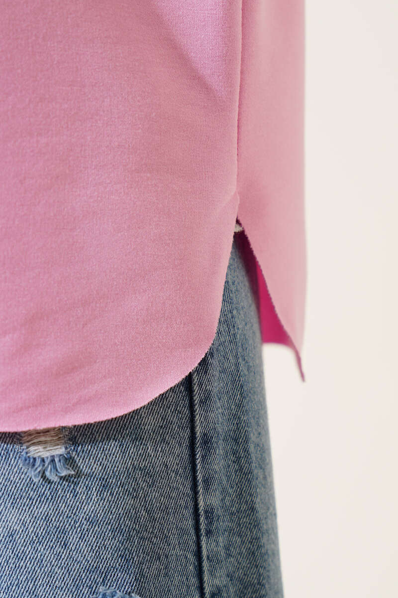 Crew-Neck Curved-Hem T-Shirt - Pink