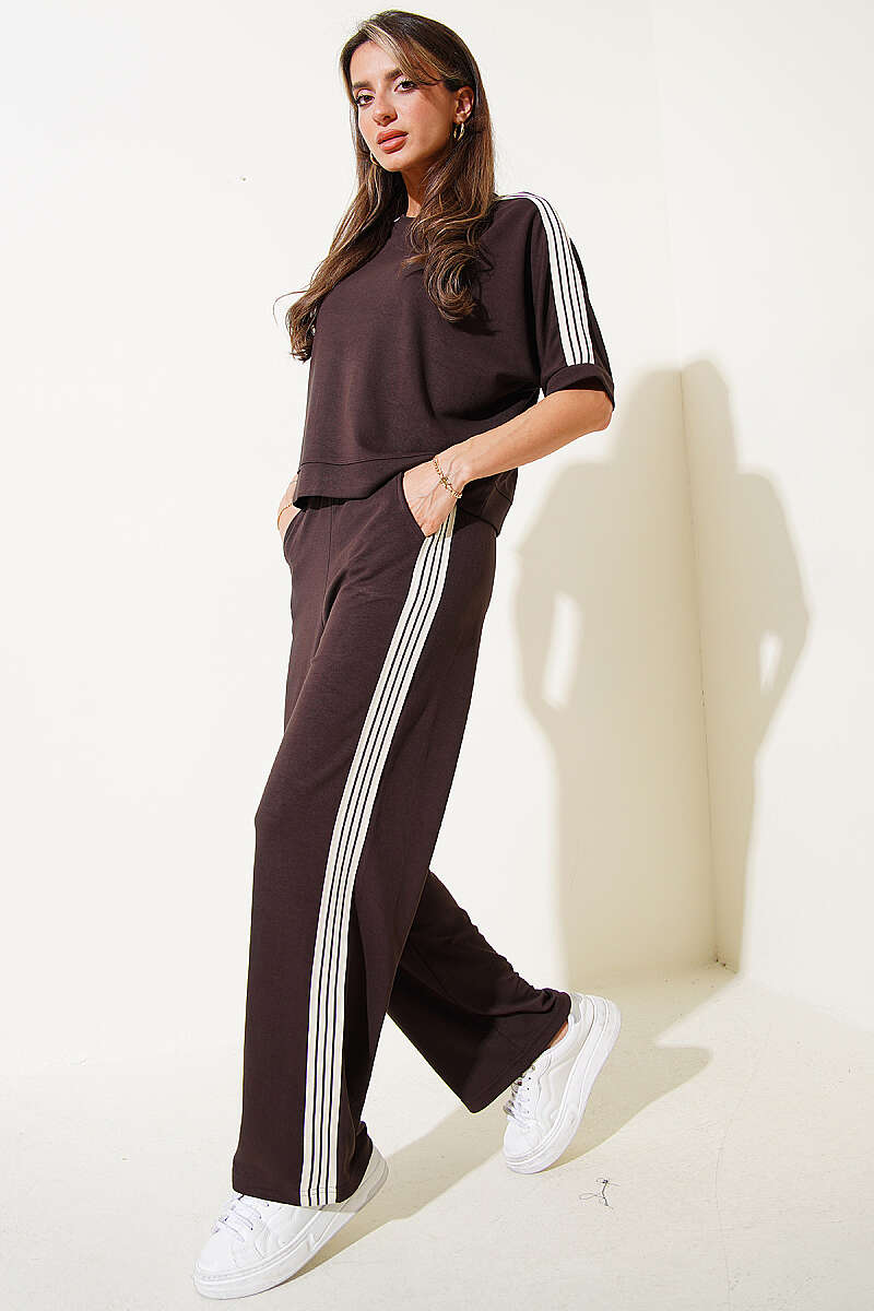 Crew-Neck Two-Piece Set with Side Stripes - Brown