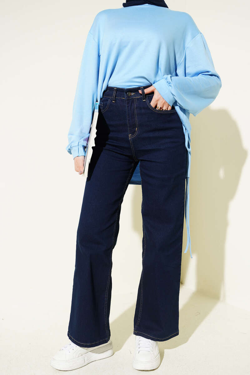 Wide-Leg Jeans with Pockets - Navy