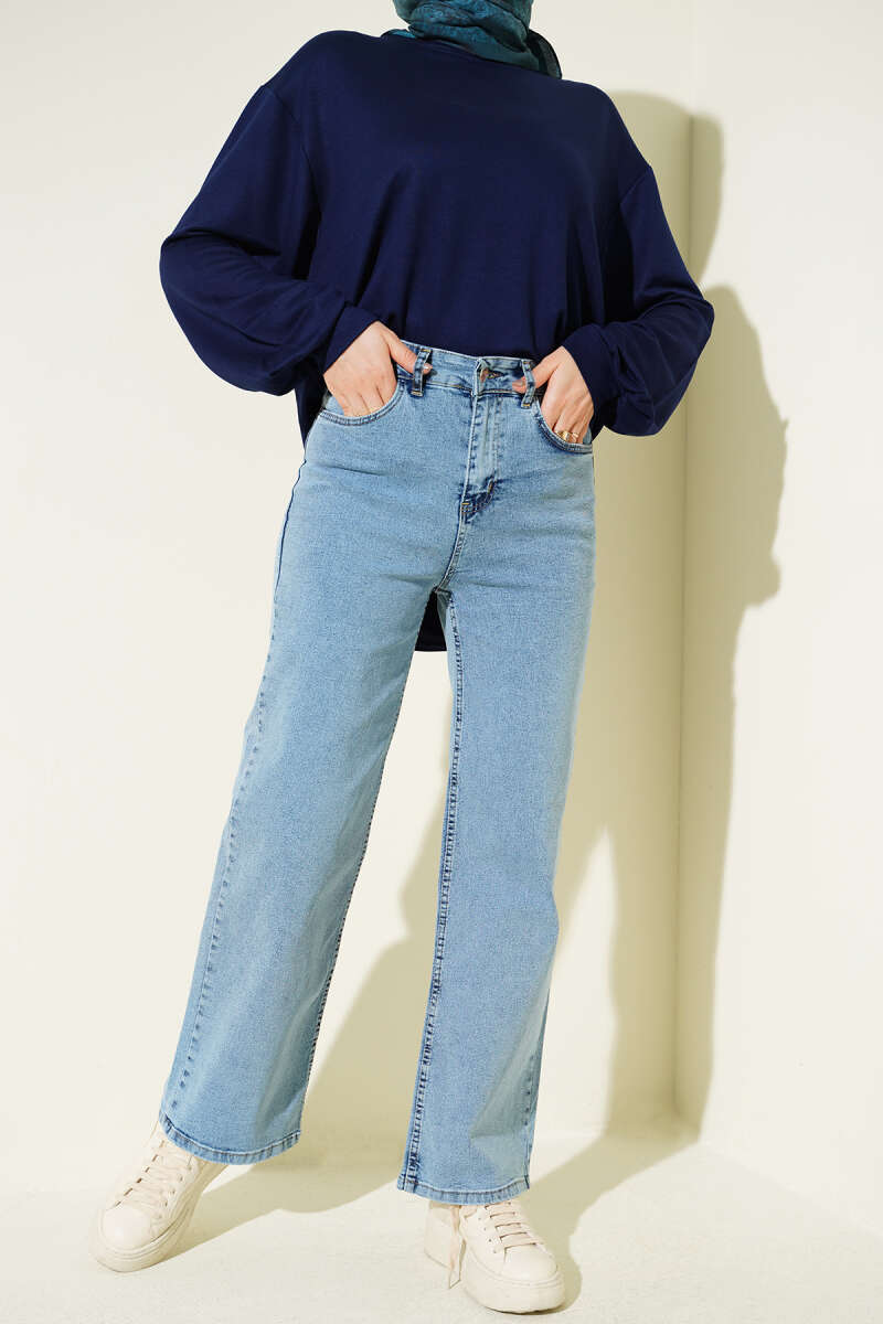 Wide-Leg Jeans with Pockets - Blue
