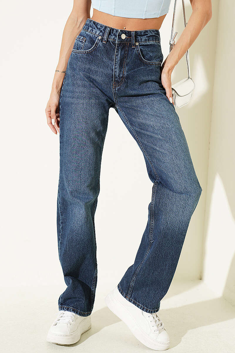 Straight-Leg Jeans with Pockets - Denim Blue