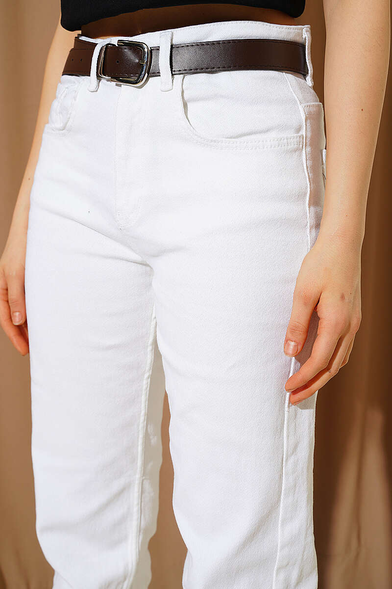 Belted Straight-Leg Jeans - Ecru