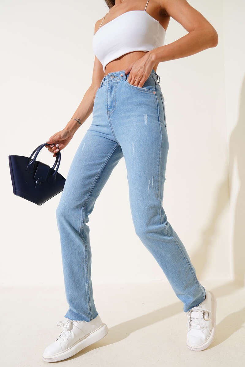 Cropped Straight-Leg Jeans - Light Blue