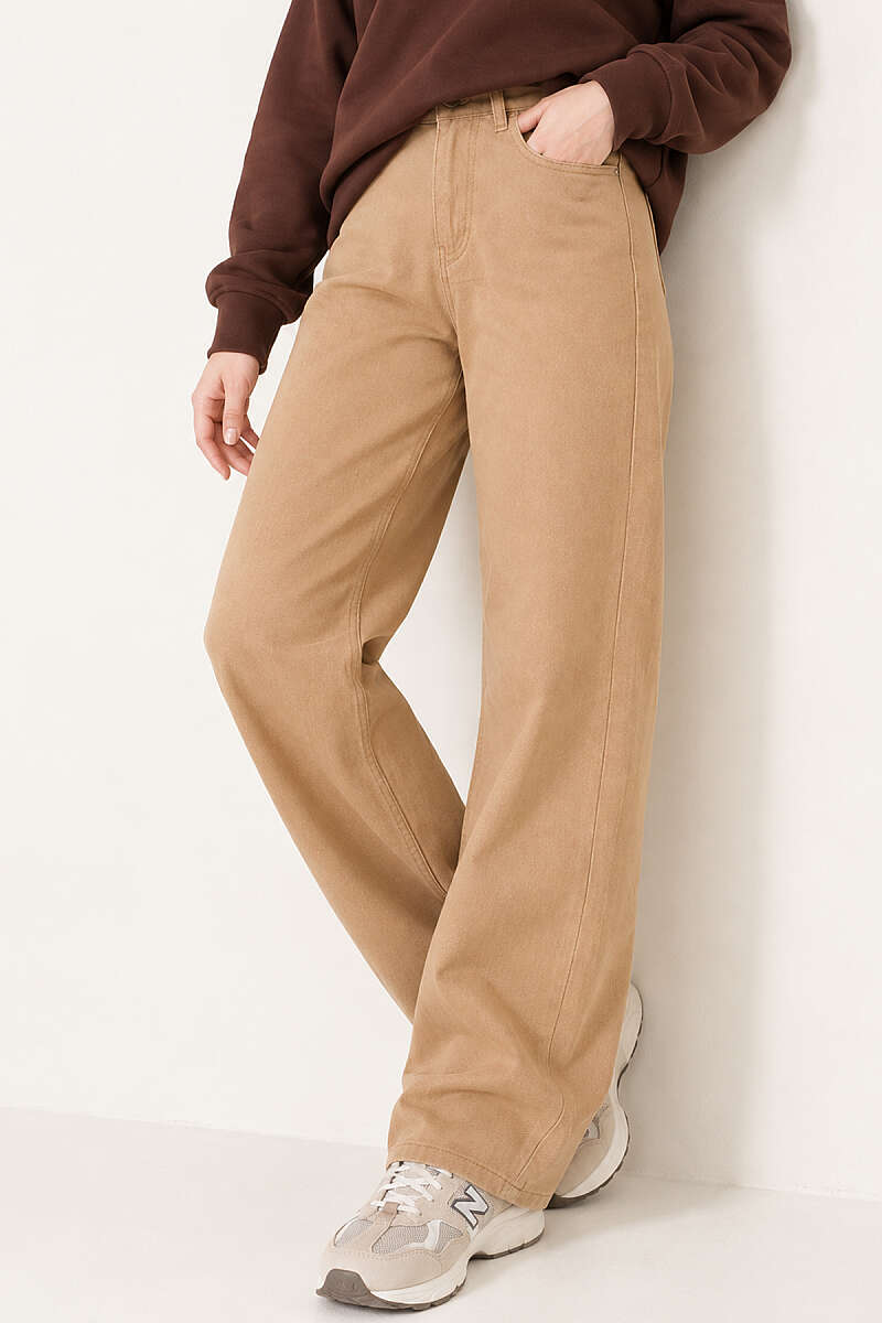 Straight-Leg Jeans - Latte