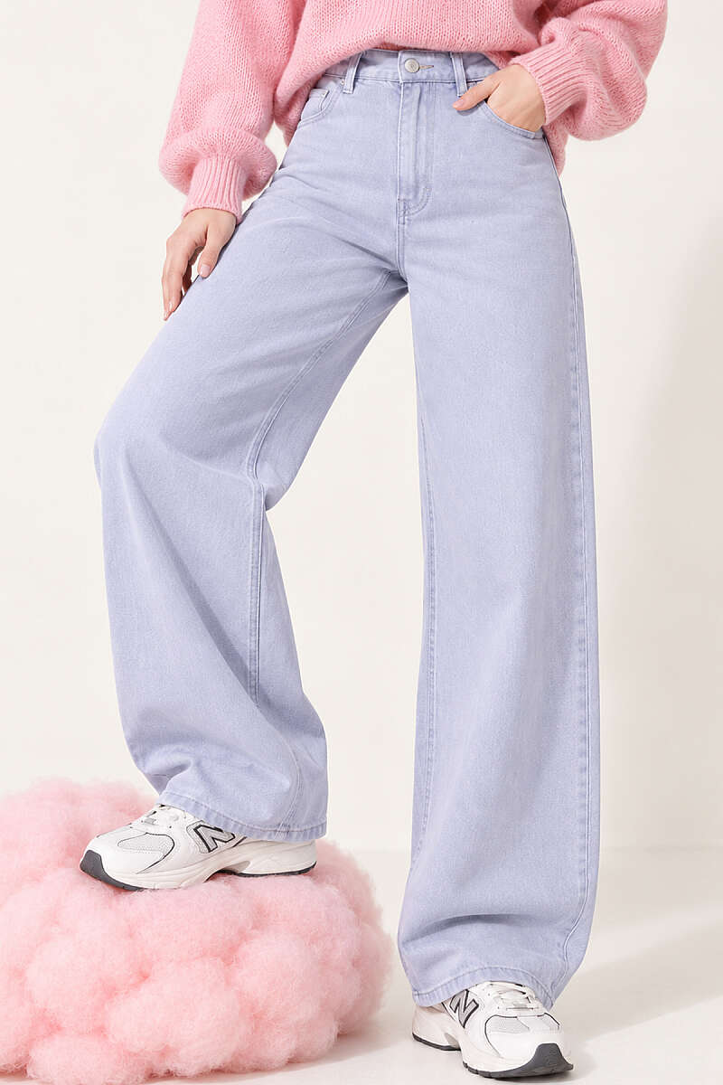 Straight-Leg Jeans - Lilac