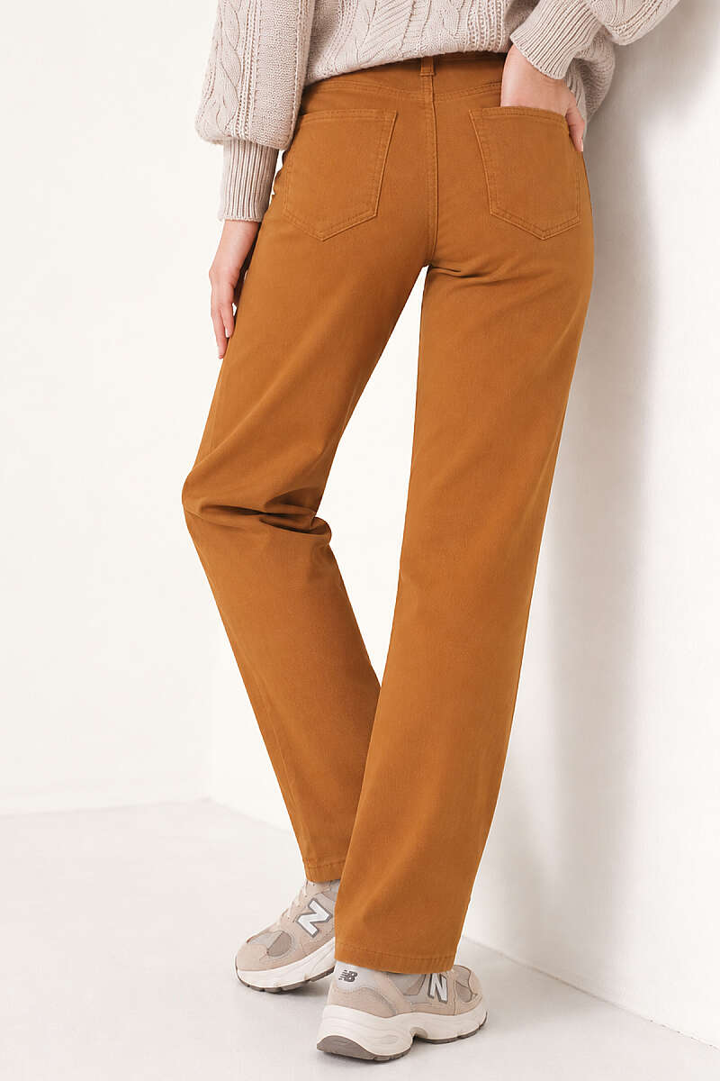 Straight-Leg Jeans - Tan