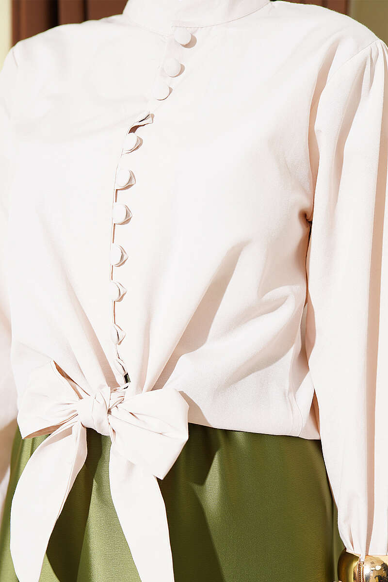 Short Tie Shirt with Rivet Buttons - Beige
