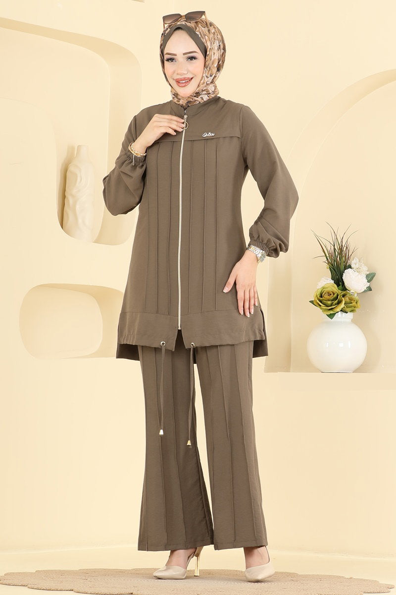Cupro Two-Piece Set with Brooch - Khaki