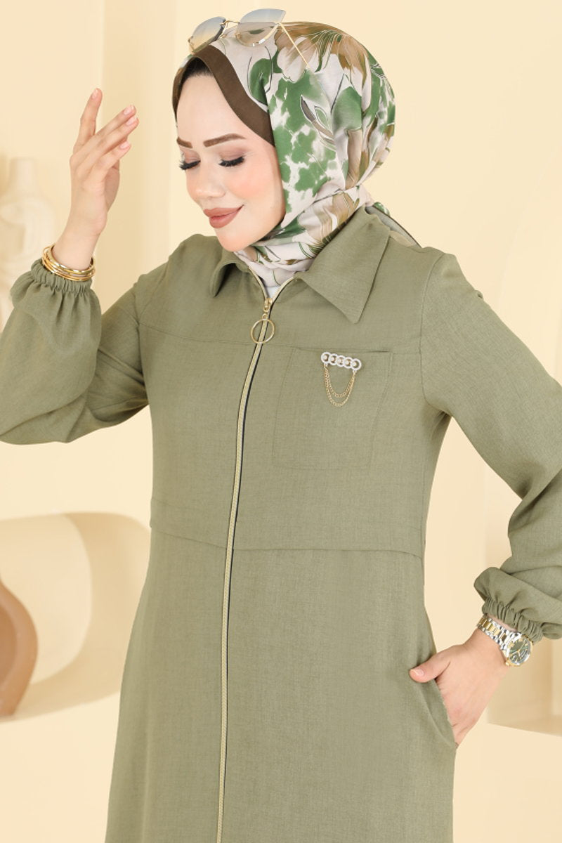 Linen Two-Piece Set with Brooch - Almond Green