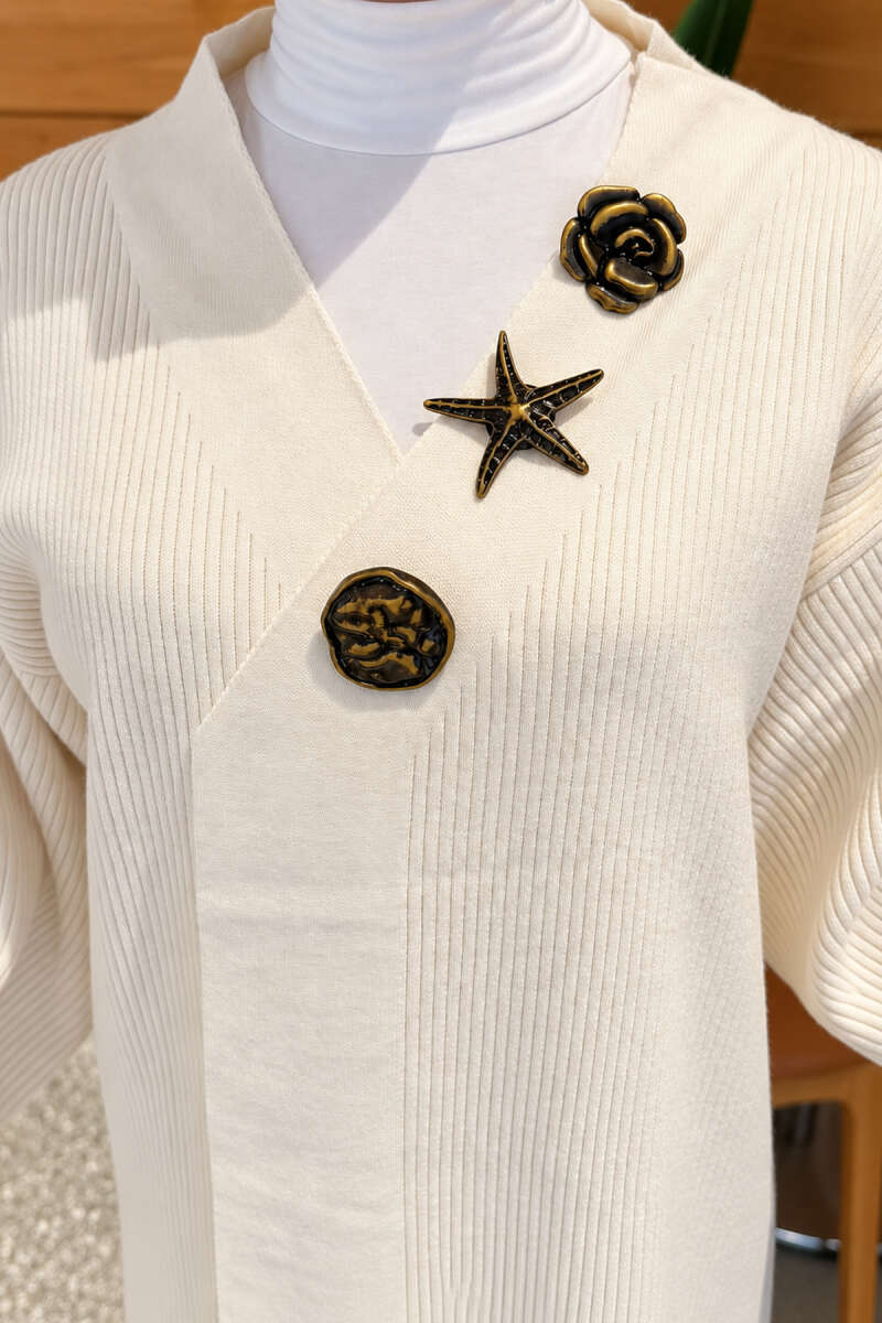 Long Knit Cardigan with Brooch - Ecru