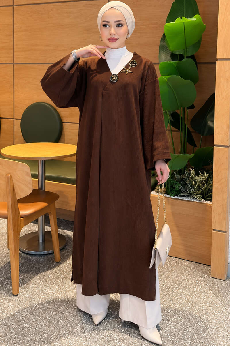 Long Knit Cardigan with Brooch - Brown