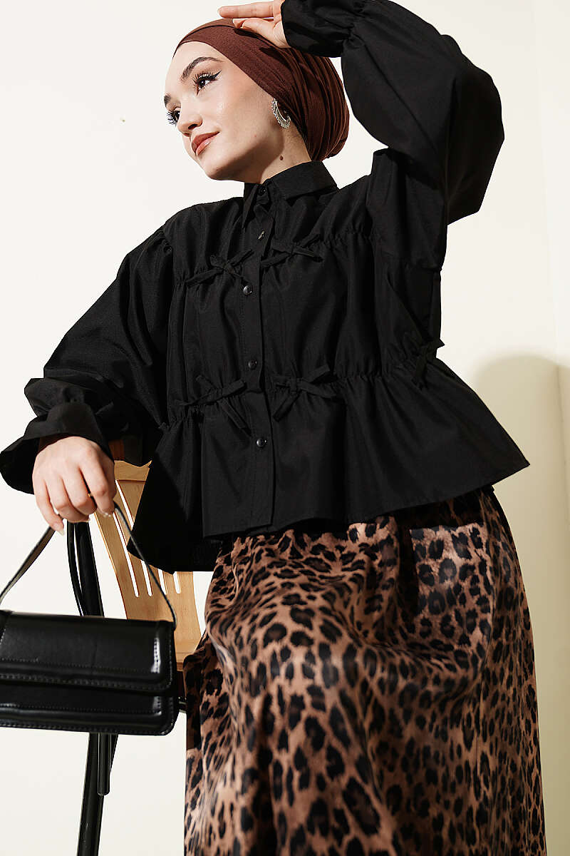 Short Ruched Shirt with Bow - Black