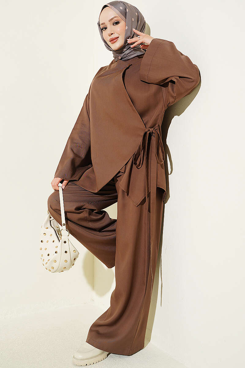 Two-Piece Set with Cross Ties - Brown
