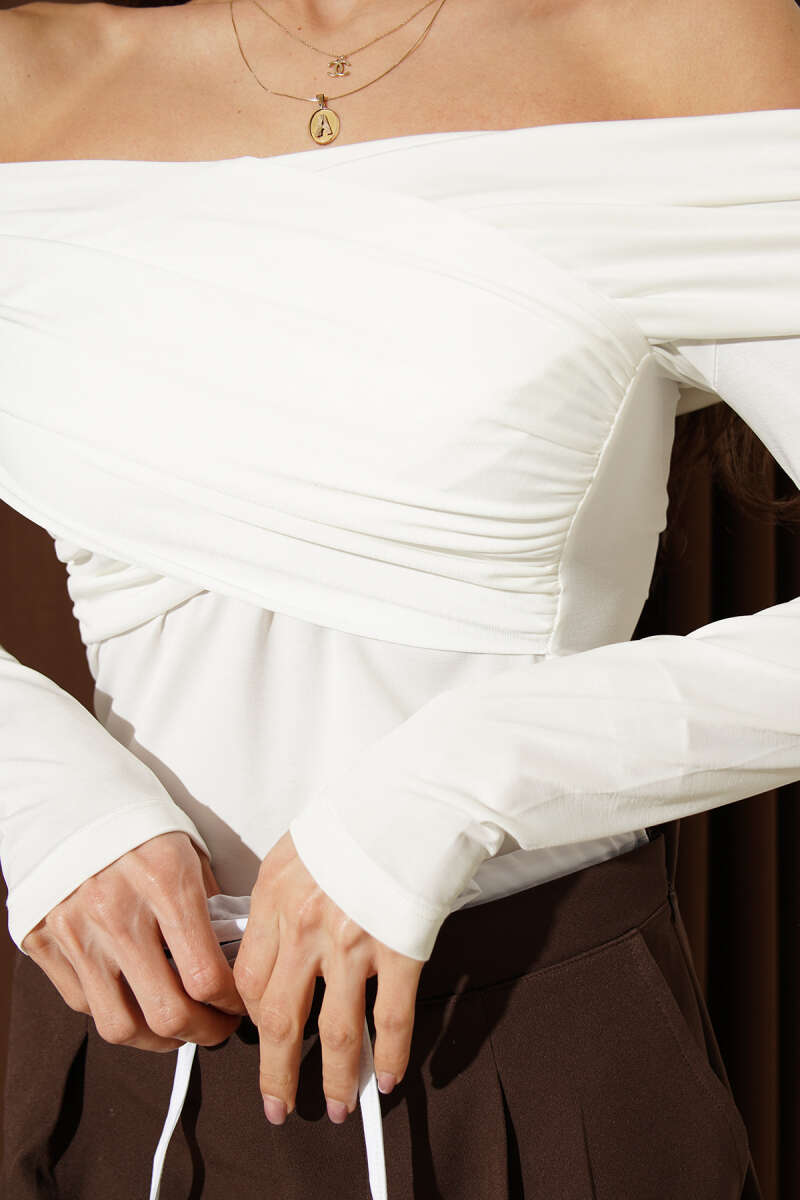 Cross Madonna-Neck Sandy Blouse - White