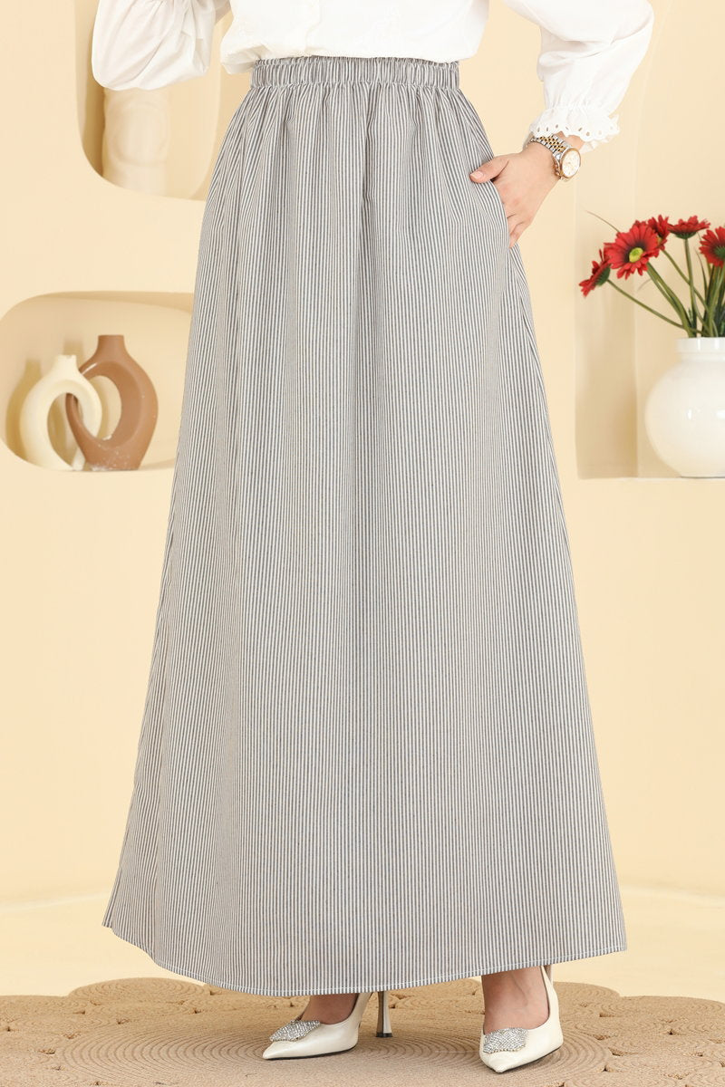 Viscose Skirt with Pockets - Black