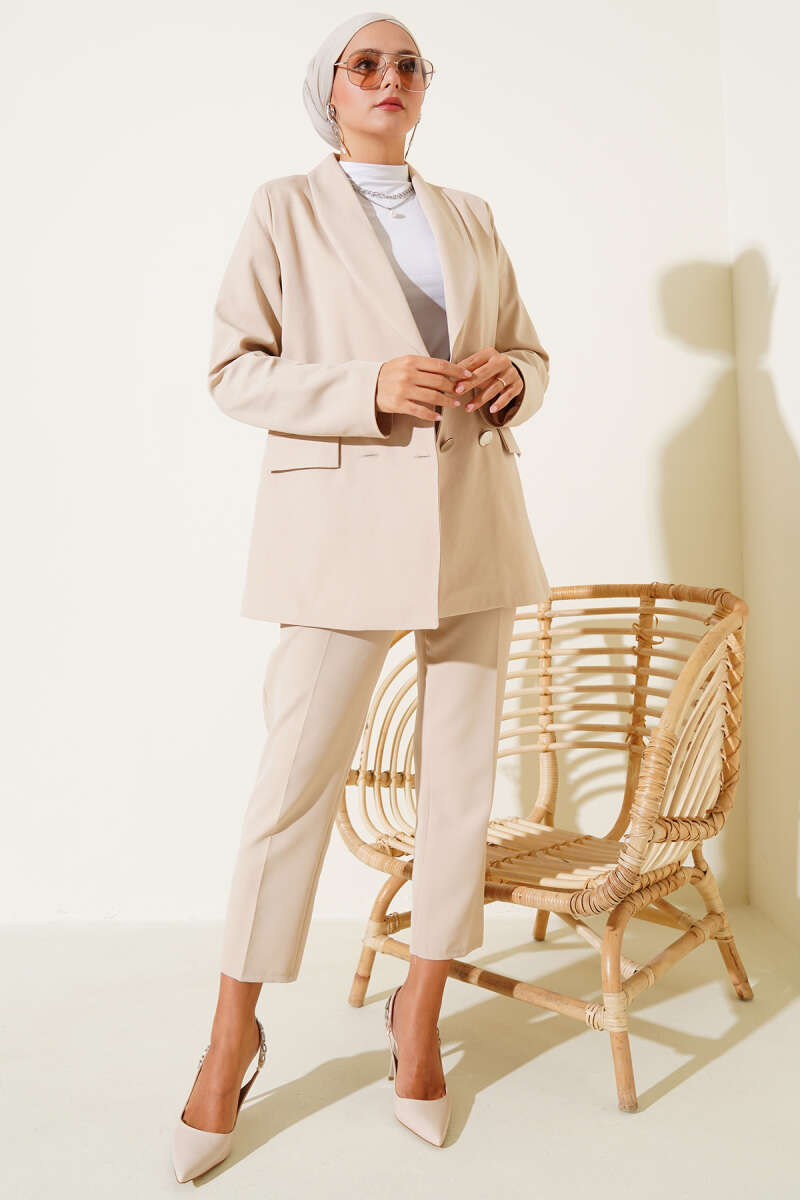 Four-Button Blazer with Flap Pockets - Beige