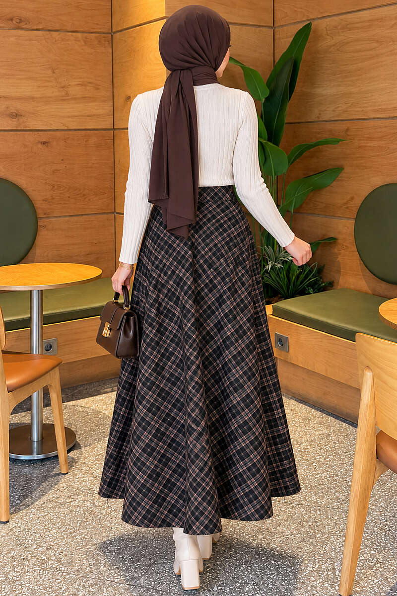 Plaid Flared Skirt with Pockets - Black
