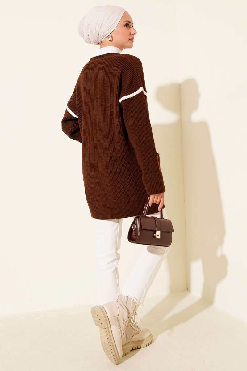 Knit Cardigan with Pockets and Gold Buttons - Brown