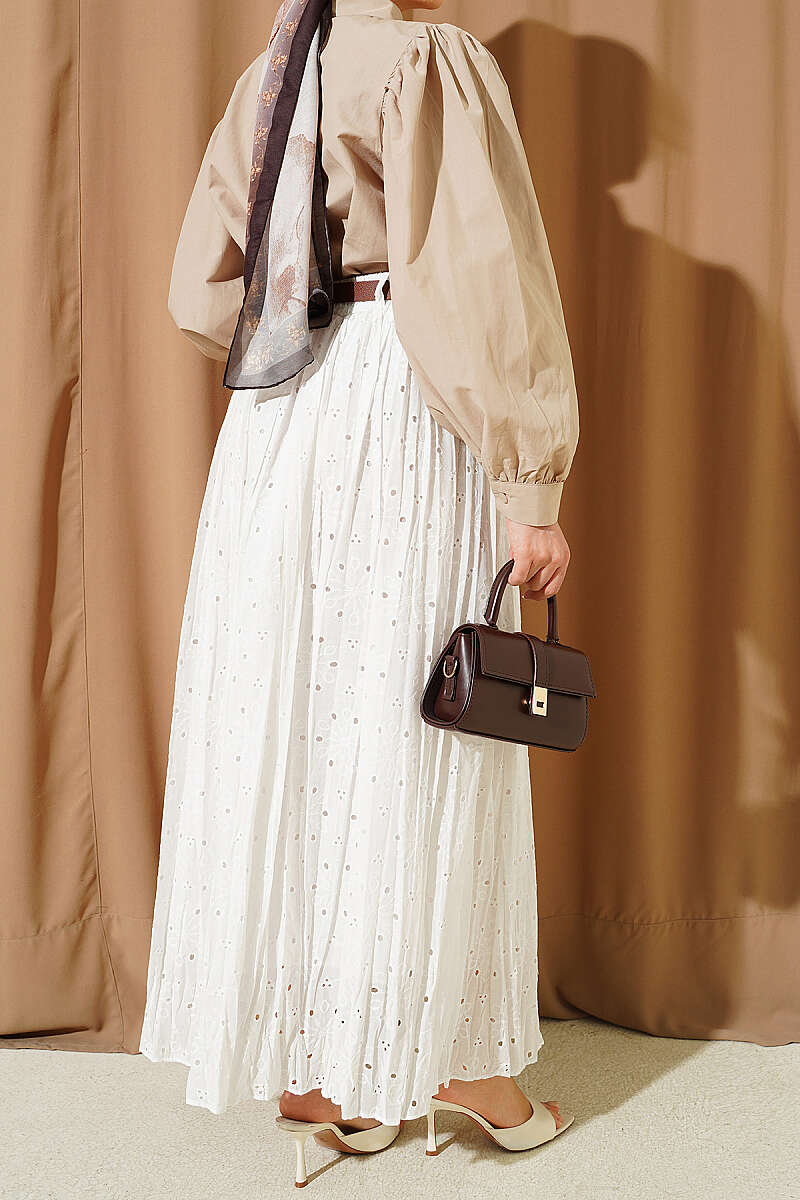 Belted Floral Broderie Skirt - Ecru