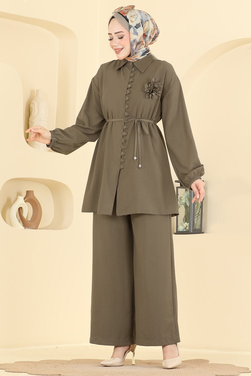 Cupro Two-Piece Set with Flower Brooch - Light Khaki