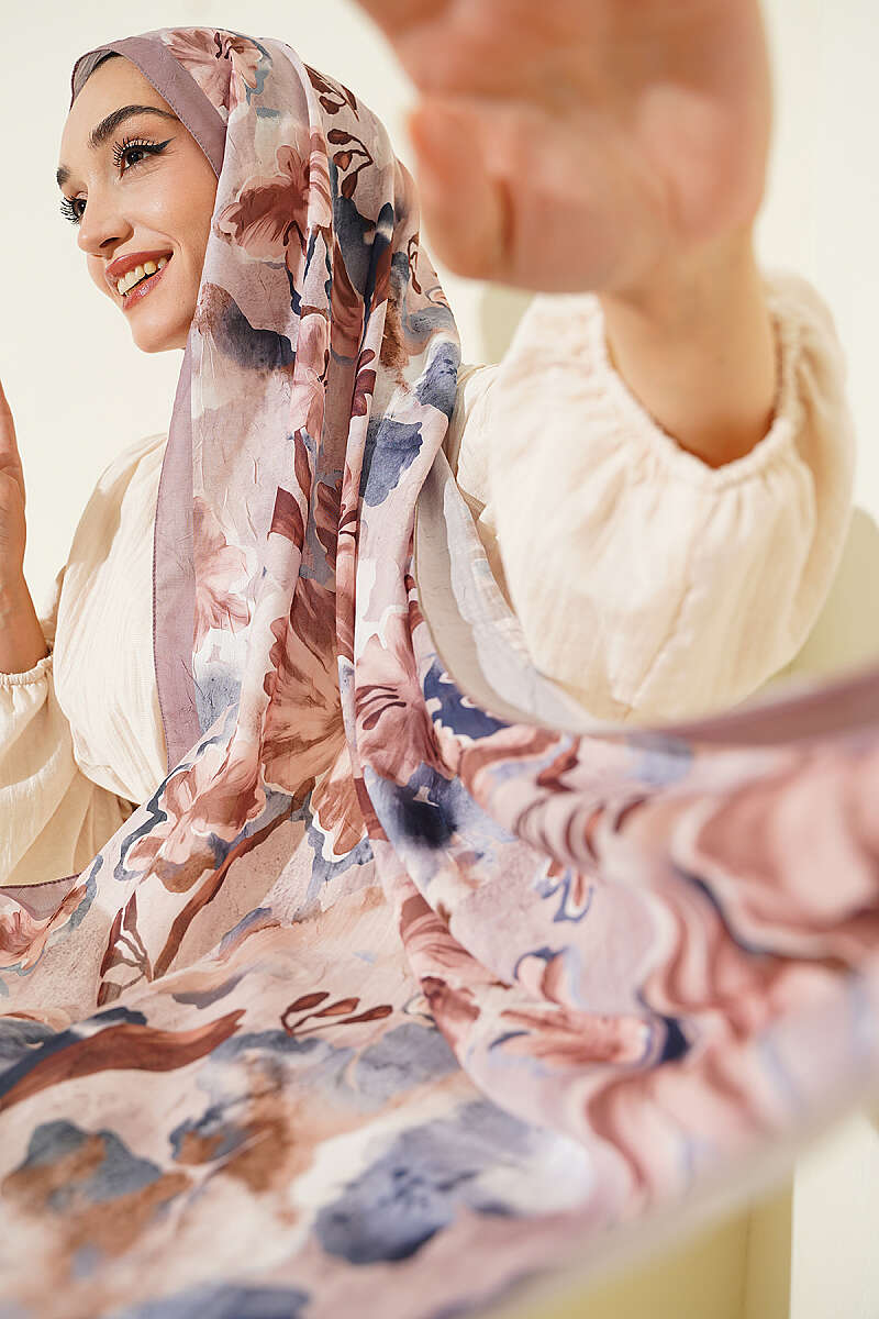 Floral Detail Bamboo Crinkle Shawl - Latte