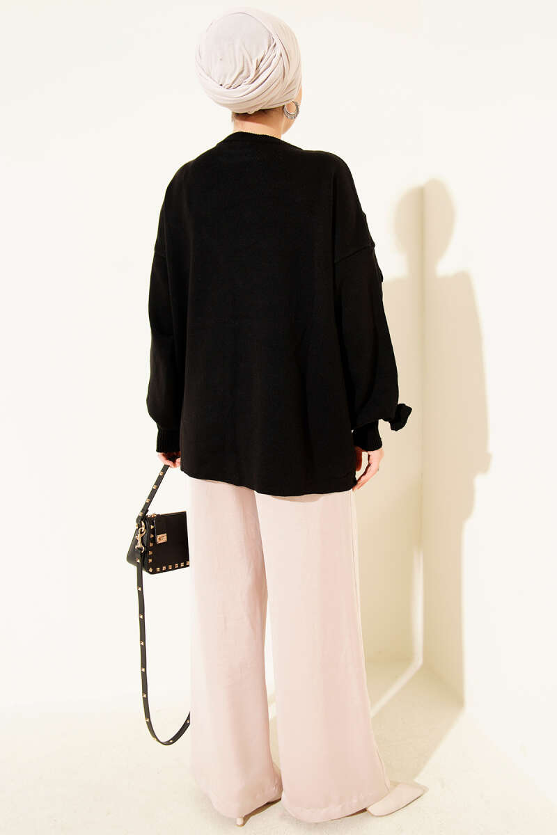 Floral Embroidered Knit Sweater - Black