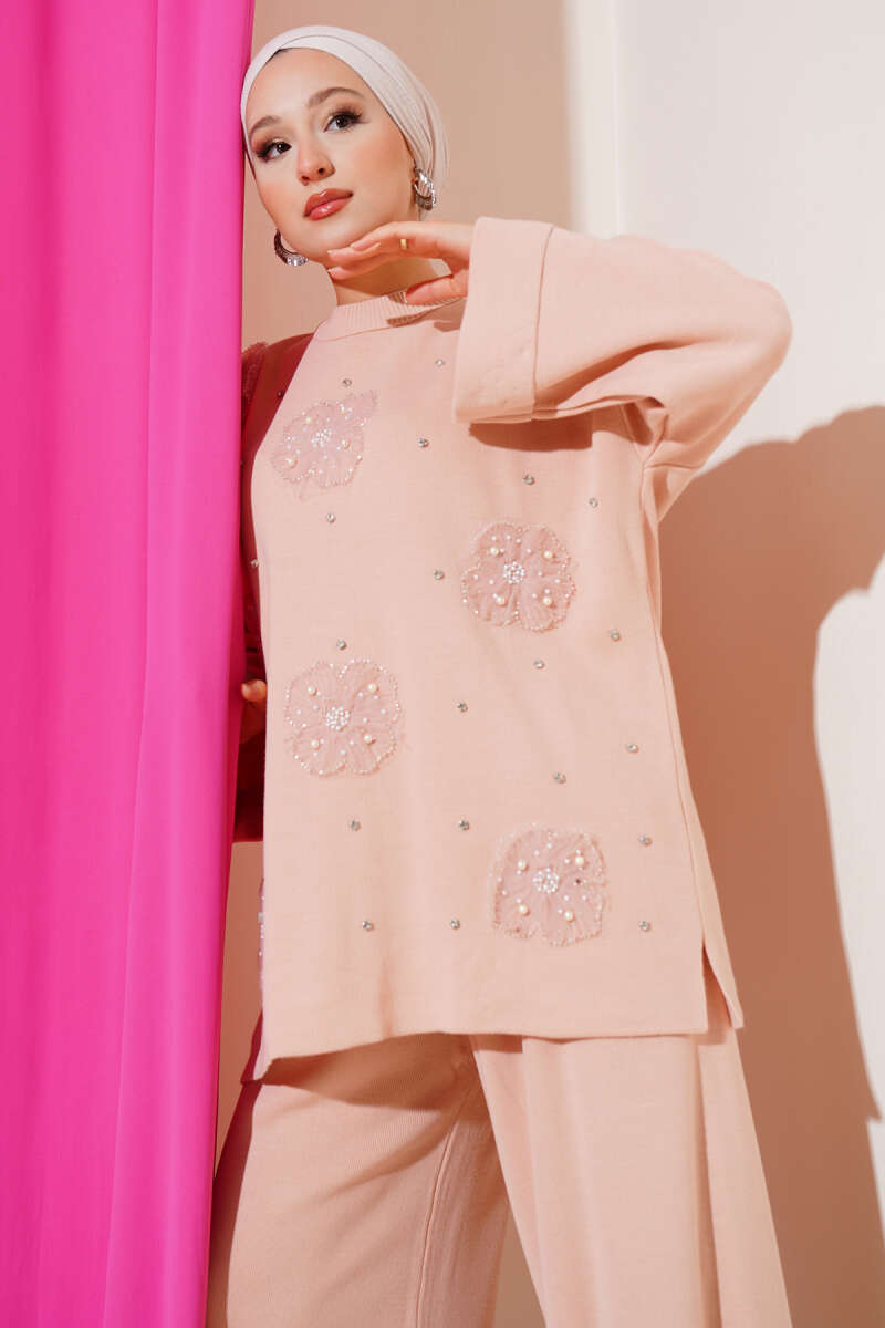 Floral Motif Knit Two-Piece Set - Powder