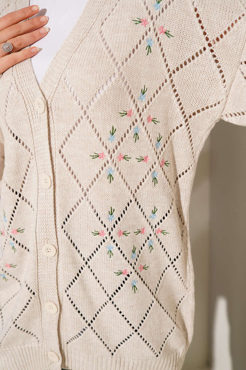 Floral Diamond-Pattern Knit Cardigan - Beige