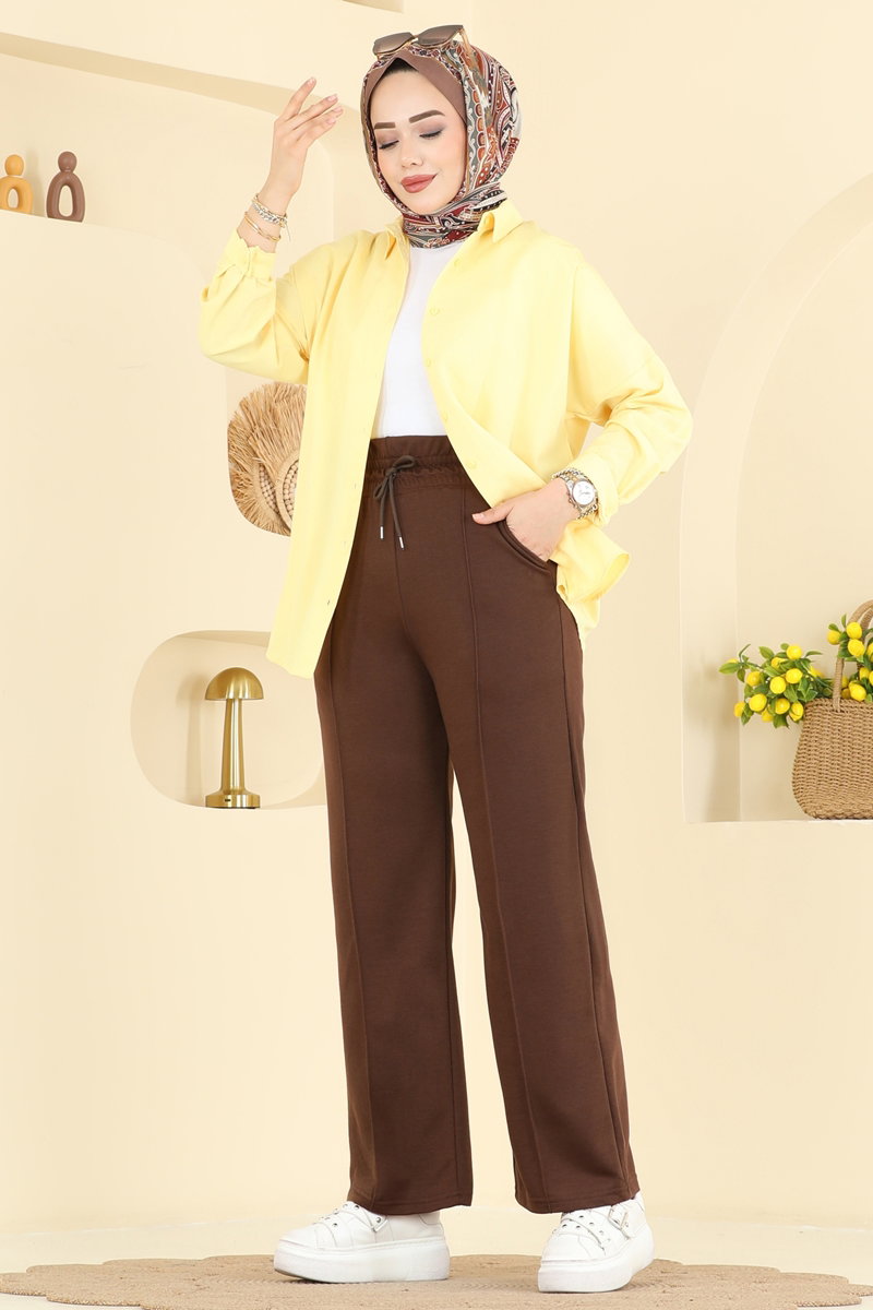 Two-Thread Trousers with Contrast Stitching - Brown