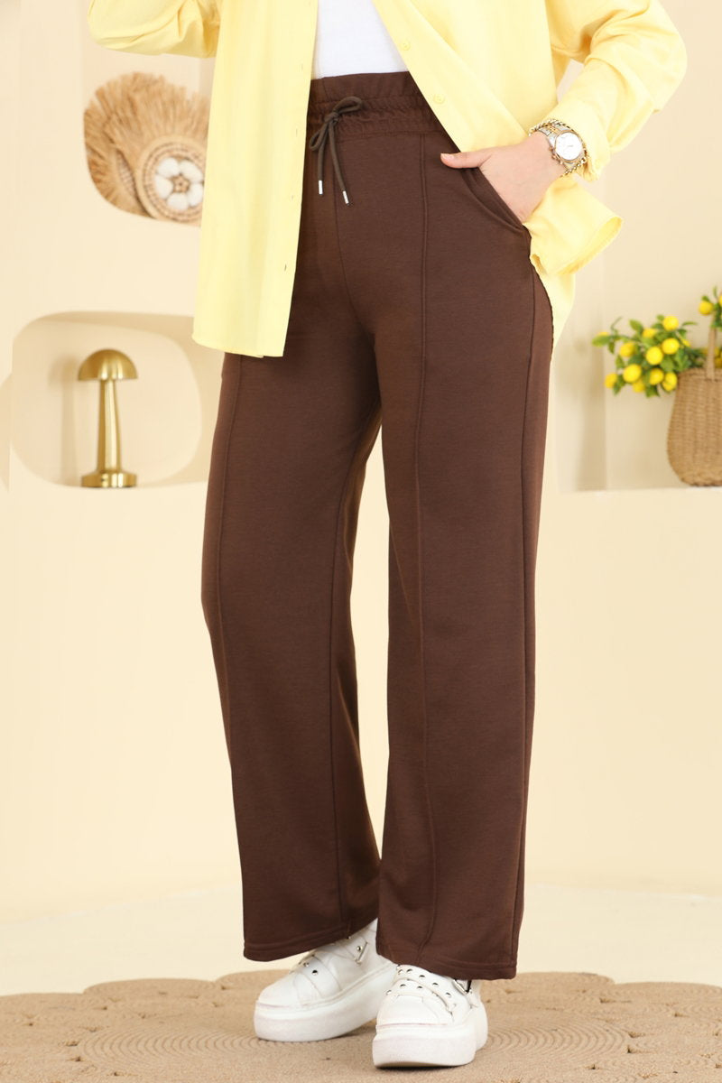 Two-Thread Trousers with Contrast Stitching - Brown
