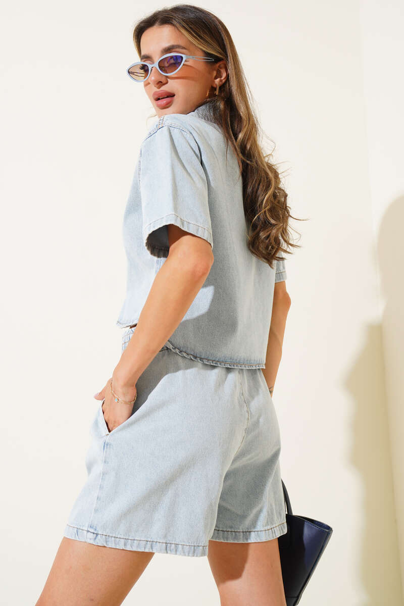 Snap-Button Denim Shorts Set - Light Wash