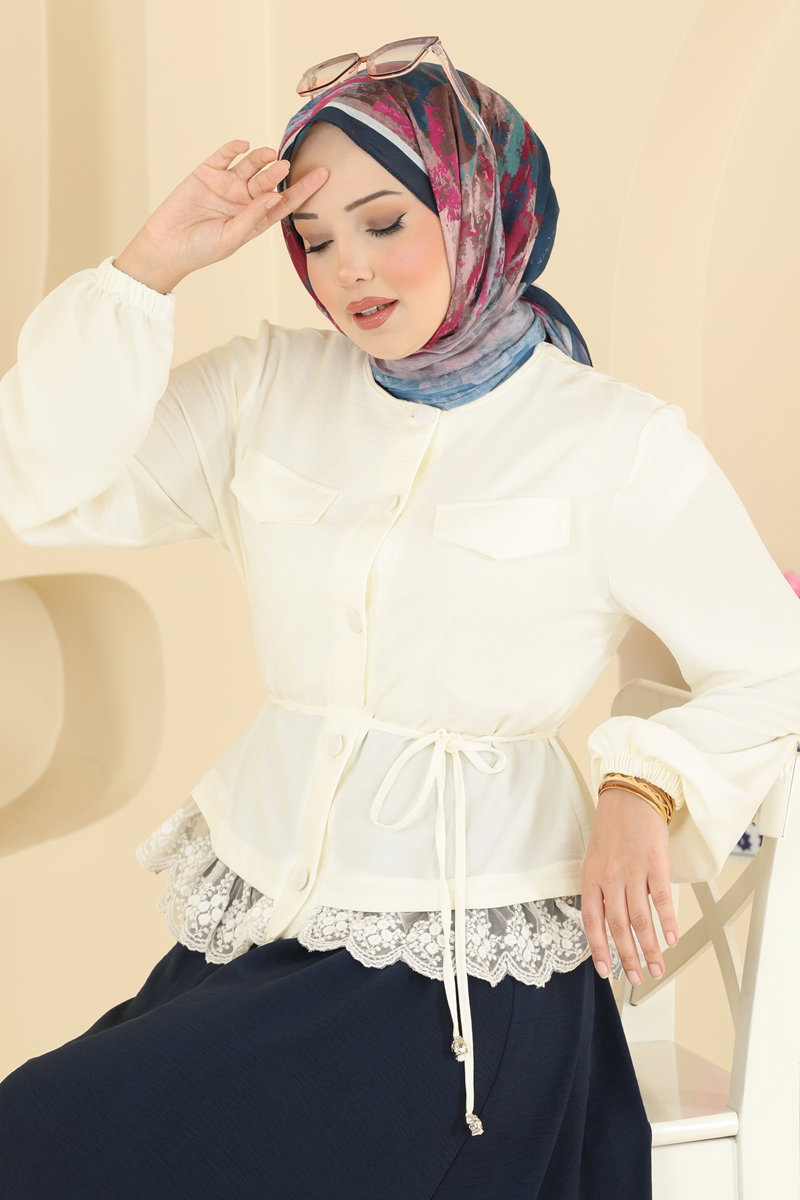 Lace-Detail Aerobin Two-Piece Set - Ecru-Navy