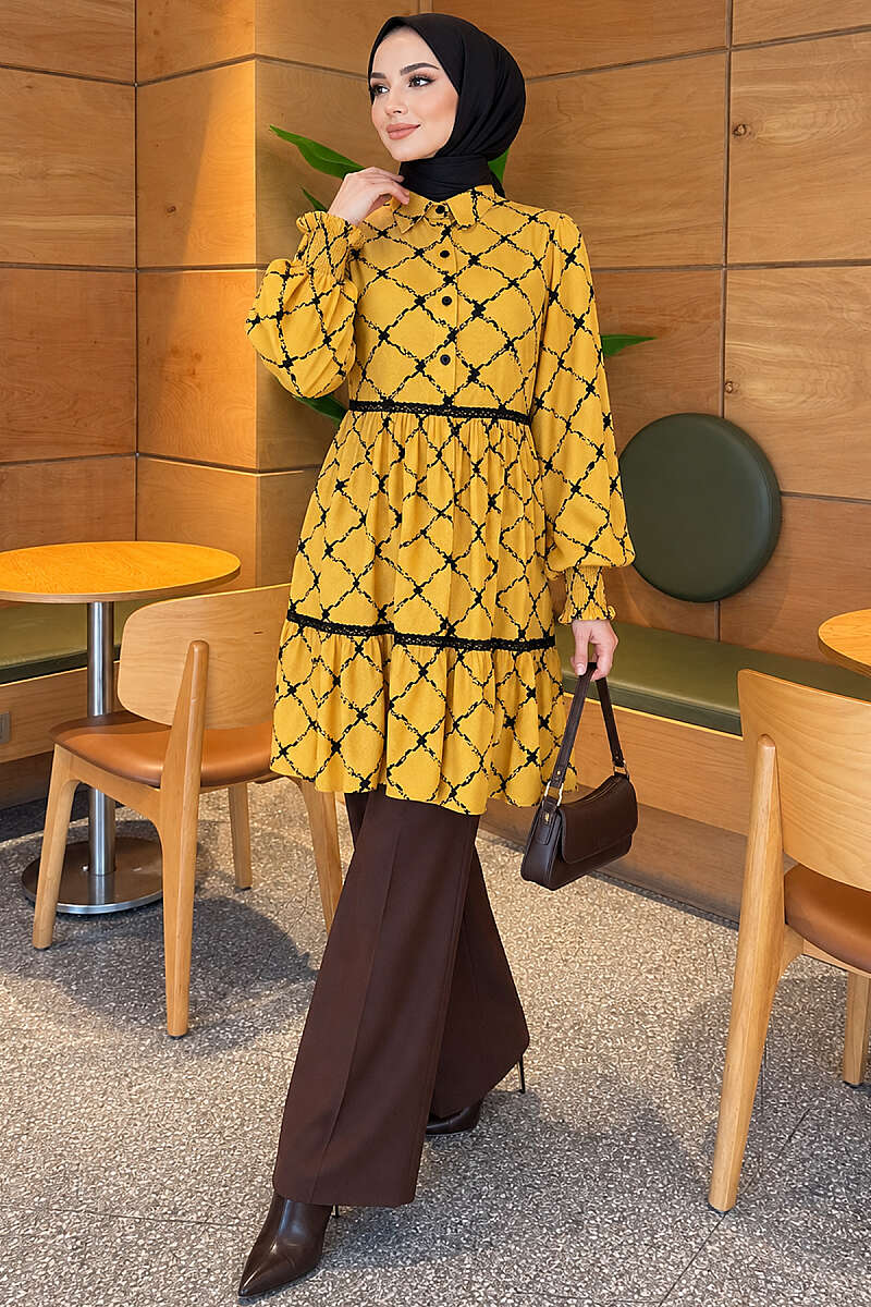 Lace-Detail Batwing Tunic - Yellow