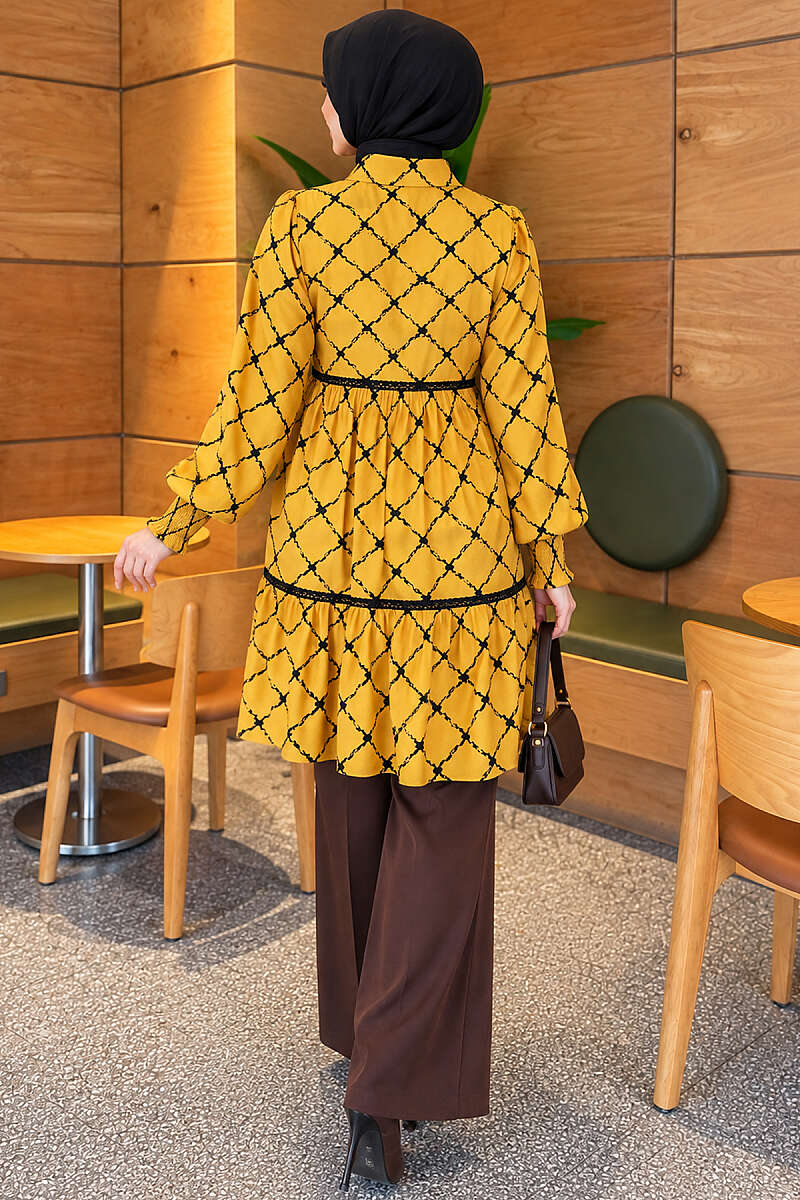 Lace-Detail Batwing Tunic - Yellow