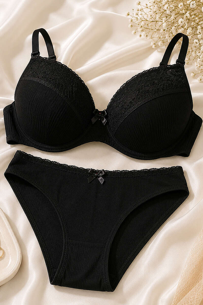 Lace-Detail Padded Bra Set - Black