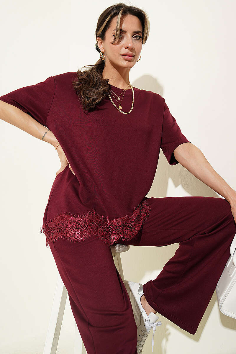 Lace-Detail Two-Piece Set - Burgundy