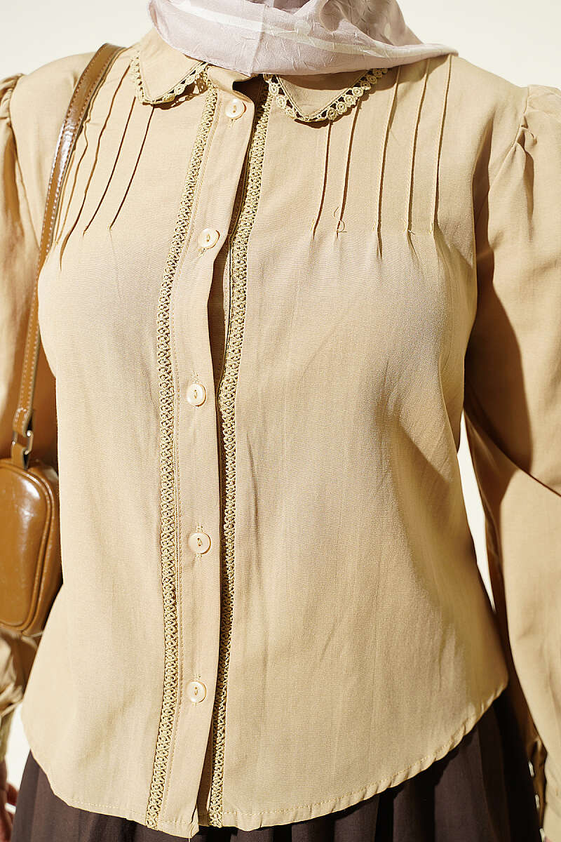 Short Lace-Detail Shirt with Darts - Sage