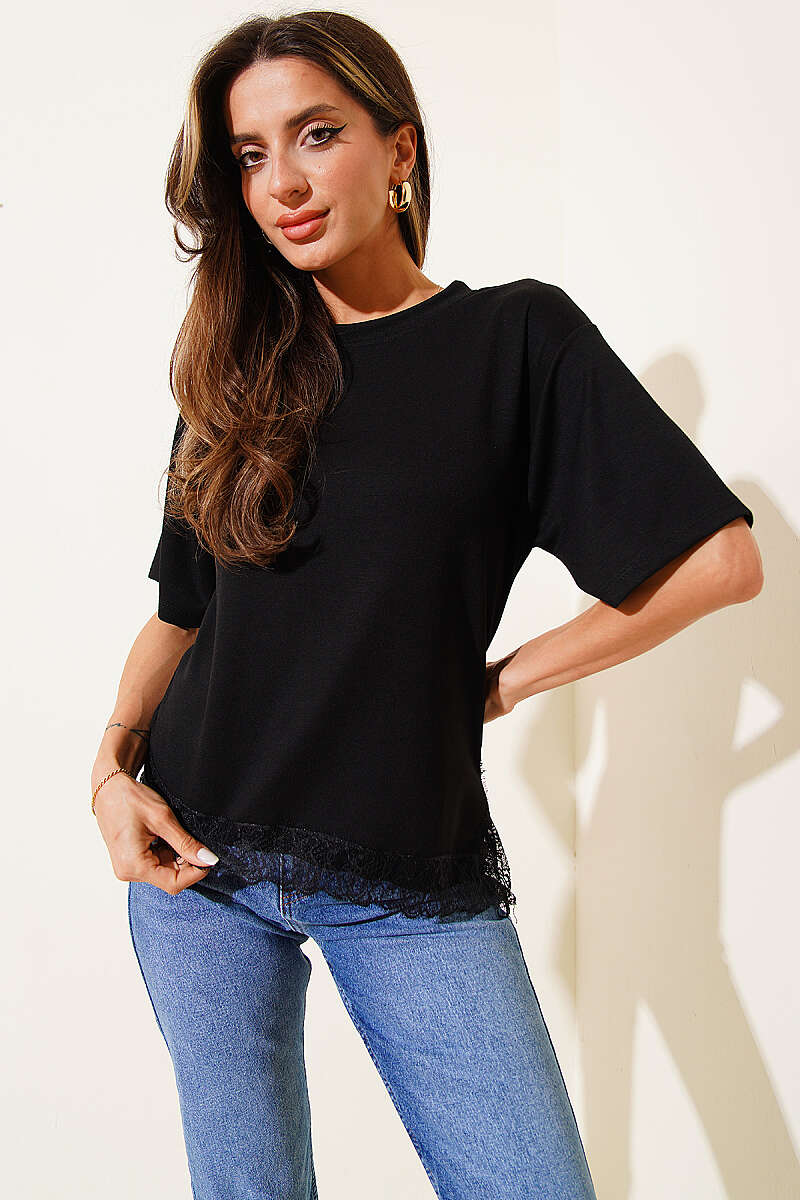 Lace-Detail T-Shirt with Side Slits - Black