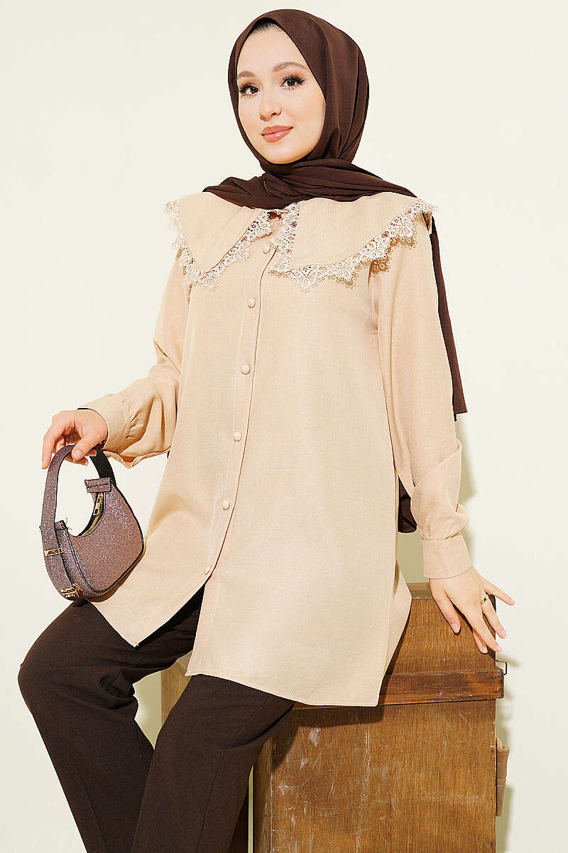Lace-Edged Sailor-Collar Shirt - Beige